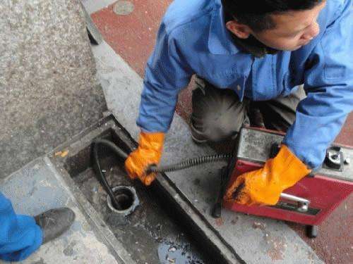 西固疏通下水道